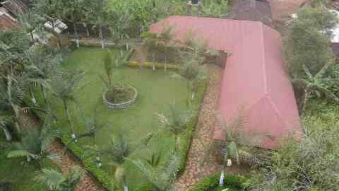 salle de fête/ conférence du Palais Royal de Batoufam